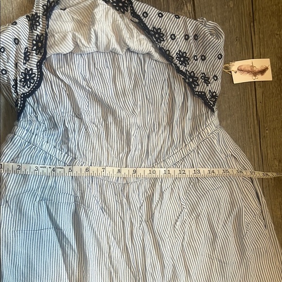 Jessica Simpson Women's Blue and White Jumpsuit Sizes L New with tag - Picture 7 of 7